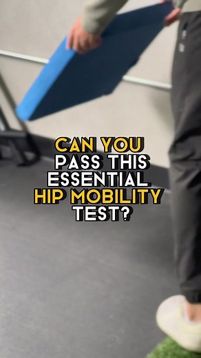 Can you pass this simple mobility test? Let me know in the comments below ⬇️ Make sure you check out built to move by @thereadystate #hipmobility #hipinternalrotation #9090 #mobility #flexibility #flexibility #workfromhome #fitnessforbeginners #kneepain #kneeexercises #prehab #rehab #functionaltraining #functionalfitness #gluteworkout #glutes #glutestrenght #hipthrust #couchstretch #running #walking #psoas #hipflexors #mobilitytraining #mobilityroutine #flexibilityroutine