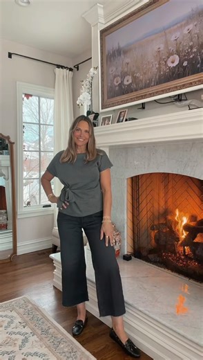 Tiffany + Tegan | T and T Twin Talk on Instagram: "The most flattering jeans and top it off with a wrap tie ruched top and it’s a winner of a fit. Comment TWINS for a link to shop! You can always find all of our content on the LTK. Just search Tandttwintalk and follow us there too. https://liketk.it/5RHfp #over40style #over50style #classicstyle #LTKgrwm #LTKootd LTKOver40"