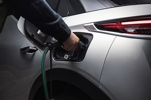 DS3 Crossback E-Tense: come si ricarica un’auto elettrica o ibrida plug-in?