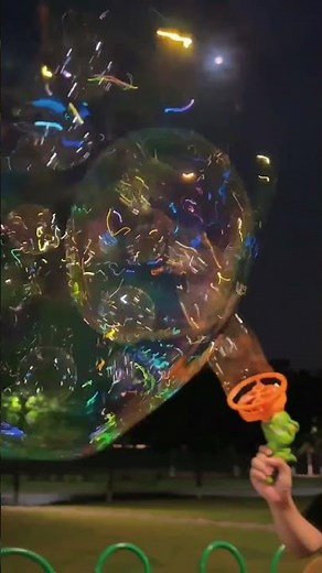 Bubble Machine Review: Best Bubble Blowers for Parties