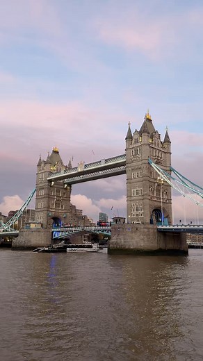 21K views · 1.1K reactions | Winter sunsets over the River Thames ⛅ | Tower Bridge | Facebook