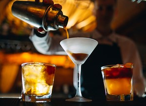 10 Cocktails Bartenders Actually Order
