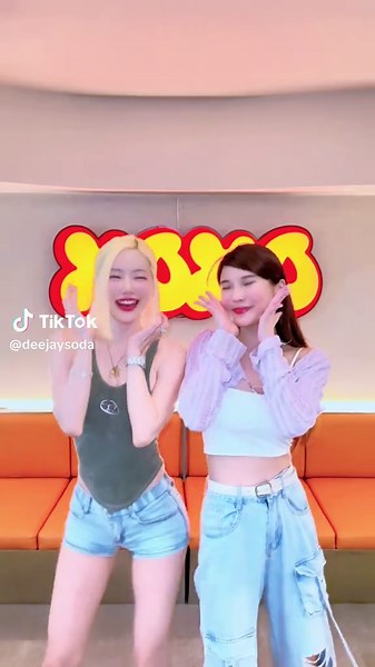 跟最可愛的拉拉隊一起挑戰我的新歌