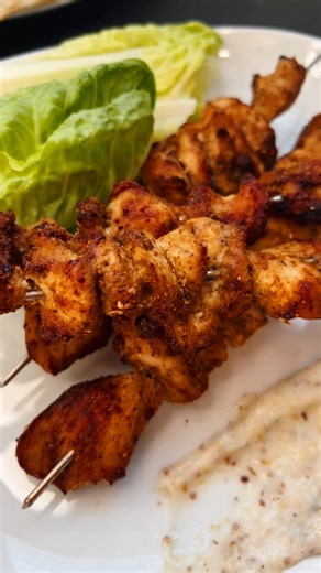 Let's skewer up some flavor in the halogen oven! ✨ Watch as chicken skewers sizzle to juicy perfection, all thanks to the magic of halogen cooking! #HalogenCooking #ChickenSkewers #FlavorFusion #explorenow #andrewjames #foodielife #HalogenOven #foodie #EcoCooking #KitchenEssentials #ExploreNow #ElevateYourCooking #EcoFriendlyCooking #halogenoven #food #lovetocook #BloomingKitchens | Andrew James | Facebook