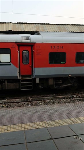 16613 Rajkot Coimbatore Weekly Superfast Express announcement At Kalyan #shorts #viralshorts #travel