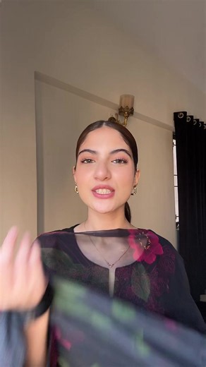 fizz💄 (@fizzahkhan_official)’s video of sister act