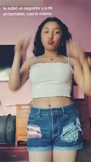 Videos de estrella ⭐ (@estre.lla_122) con “sonido original - Userr_mel”