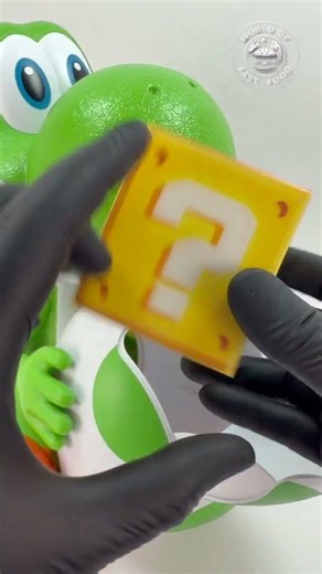 WHAT’S INSIDE? YOSHI OPENS MARIO HAPPY MEAL 👀