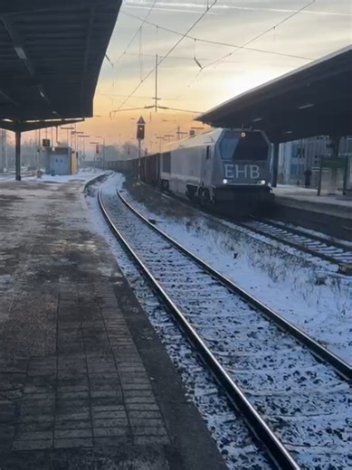 Veröffentlicht mit freundlicher Genehmigung von: merci viel mal an- @Trainspotter_SH und Hamburg - Grüsse gehen raus an: @🌍Train Spotter🚄 @ICE1 Fan nicolas Raum HD @Thilo Keding @bahnwelt lübeck @mischas züge @🇨🇭vrplxswv_trainspotter🇨🇭 @Marc Helbling 🇨🇭🇨🇭🇨🇭🇨🇭 @Pascal Straßenbahn Fan @Märklín modellbahn @Sigmund Graul @𝚃𝚛𝚊𝚒𝚗𝚜𝚙𝚘𝚝𝚝𝚎𝚛_𝙻𝚄 @Trainspotter_Sob @Hans Mantel @LUCA🚂