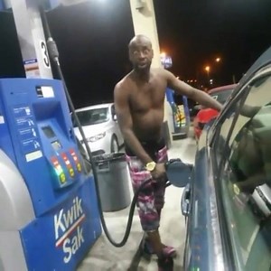 Ugly getting gas... #TOOFUNNY Follow me on instagram @gogougly | Stand Up Ugly