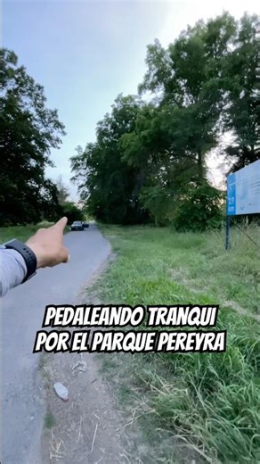 En BICICLETA por el PARQUE PEREYRA #bike #bicicleta #vlog #shortsviral #ciclismo #bici #aventura