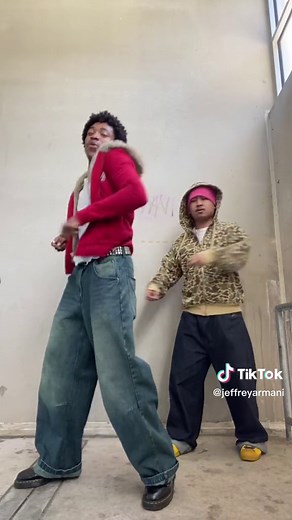 Dance to Crank That - Soulja Boy with Soulja Boys