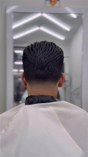 🔥 Classic Pompadour with Temple Fade | Timeless Men’s Haircut Transformation 2025 🔥