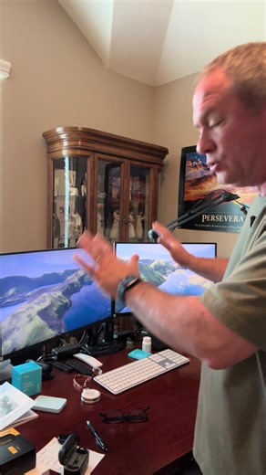 Even OLEDs Work on This #streamingsetup #dualmonitor #monitor #tiktokmademebuyit #huanuo