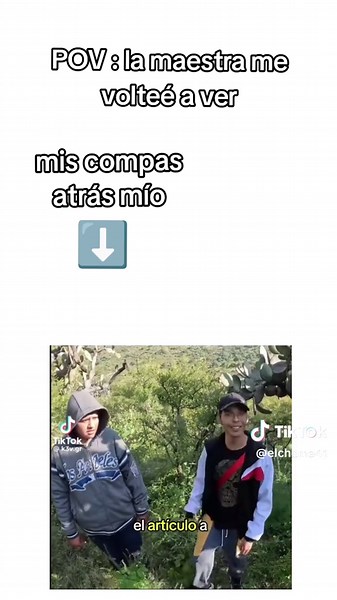 #me volteó a ver la maestra mis compas al lado mío@El rey de las bromas