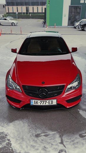 Discover the Stunning Mercedes E400 W207 Features