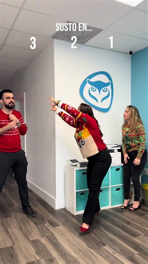 😂😂 En Simily Insurance 🩵 estamos a la disposición de todos nuestros clientes. Nos dedicamos a atenderlos y a hacerlos sentir seguros, ya sea con un seguro de casa, de auto, de vida o de salud, etc… Estamos aquí para ustedes, y recuerden que tener un seguro no es un gasto, es una prevención! No duden en contactarnos al (239)202-0660 📲 o visítenos en 4419 Del Prado Blvd S 2, Cape Coral, Fl, 33904. Te esperamos con los brazos abiertos. Simily Insurance, donde tu respuesta siempre será: Seguro q