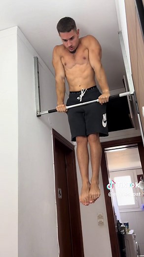 Slow muscle up for reps #muscleup #calisthenics