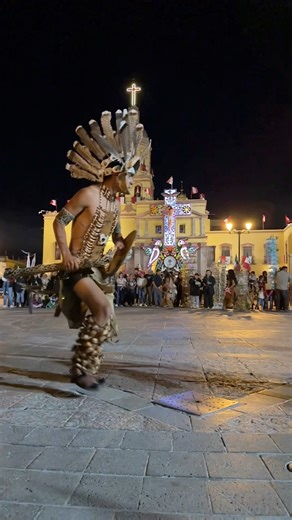 #mexico #historia #history #queretaro #lacruz #TemploDeLaCruz #tradiciones #concheros | borcegui