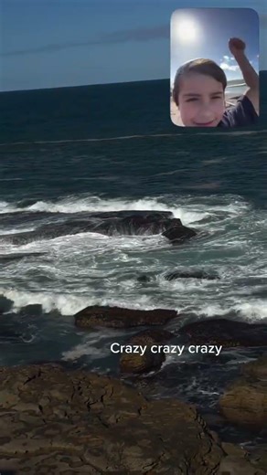 AUSTRALIAN BEACH WAVES THROUGH THE EYES OF A 5 YEAR OLD❤️