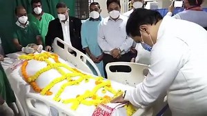 12K views · 25 shares | #Watch: #Assam CM Sarbananda Sonowal expresses his condolences after paying tributes to former Assam CM Tarun Gogoi. Assam Government will observe three day state mourning in respect of the departed leader. | The Guwahati Times | Facebook
