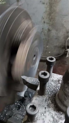 letha machine facing job. triangle shaped #auto #lathemachinework