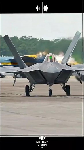 ✈️ INSIDE THE F-22 RAPTOR: Exclusive Cockpit View of the Ultimate Airshow!
