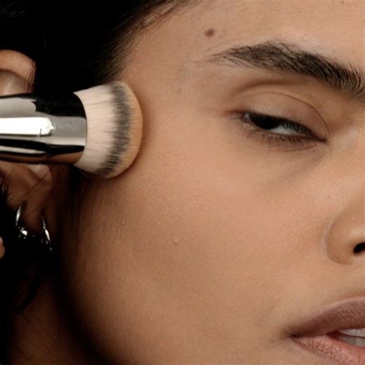 3.4K views · 59 reactions | For a flawless, long-lasting foundation that adapts to your skin, look no further than the remastered #MACStudioFix Fluid Foundation ❤️ According to Global Creative Director @terrybarberonbeauty, this "people's foundation"delivers instant, matte coverage that stays put all day without fading or changing color. Discover this absolute M·A·C classic that works for every skin tone. Shop now  #MACCosmeticsPH | M·A·C Cosmetics | Facebook