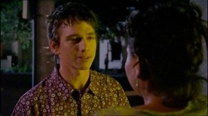 Watch The Secret Life of Us Season 1 Episode 8 - What Am I?