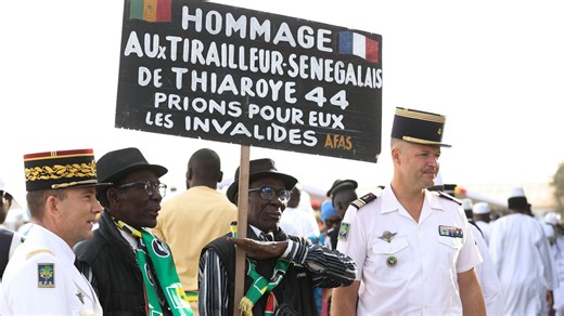Emmanuel Macron reconnaît un 'massacre' de tirailleurs sénégalais par l’armée française en 1944 - RTBF Actus