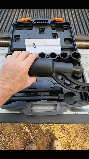 VEVOR Torque Multiplier: Heavy-Duty Wrench for Trucks