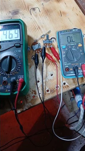 ⚠️ Tracking the poor contact of the volume (500kΩ) (check the shaft / soldering / cover contact) ...