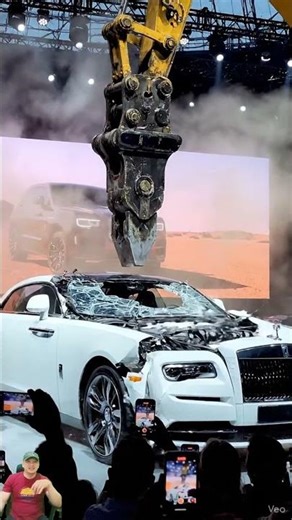 Excavator Destroys Rolls-Royce Spectre at Auto Expo!