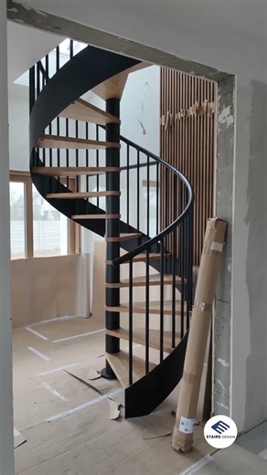 Stunning Spiral Staircase! 🤩 Modern Home Design Inspiration