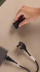 NETGEAR 24-Port Gigabit Ethernet Smart Switch (GS724T) Managed, optional mit Insight Cloud Management für 1 Jahr, mit 2 1G SFP, Desktop & Rack-Mount und eingeschränkte Garantie über die Nutzungsdauer