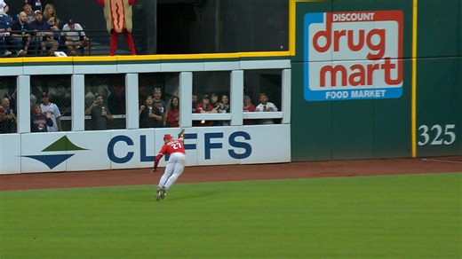 Jake Fraley's outstanding diving catch