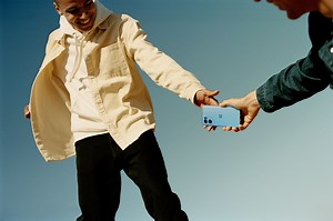 OnePlus visar upp Nord CE 2 ordentligt. Med hörlursuttag och allt.