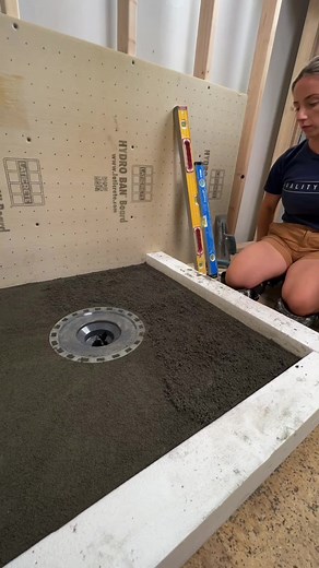 82K views · 1.9K reactions | Mortar shower pan or foam? What’s your choice? #reelsinstagram #diy #reelsvideo #facebookreels | That Tile Chick | Facebook