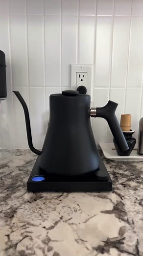 Low-Calorie Sugar-Free Coffee Recipe with Almond Milk | Massy Arias