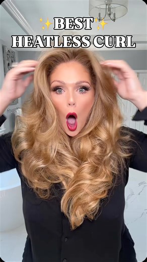 KELLY STRACK on Instagram: "The BEST Heatless Curls ✨💁🏼‍♀️ Overnight curling rods I use are Iinked on my shopmy which you can find by clicking “shop my posts” in my bio❤️🫶 #hairtutorial #heatlesscurls #heatlesshair #blowout #hair"