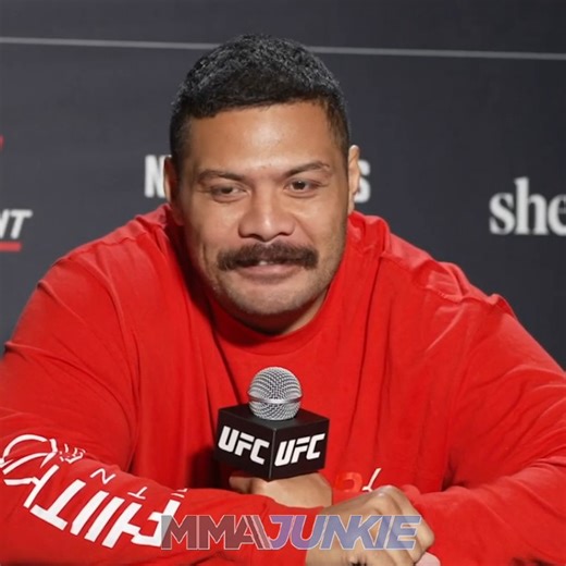 147K views · 1.2K reactions | Justin Tafa thinks his UFC 298 fight week withdrawal was part in due to flying from Australia in a middle seat. "I can barely fit in the plane toilets, bro." | MMA Junkie | Facebook