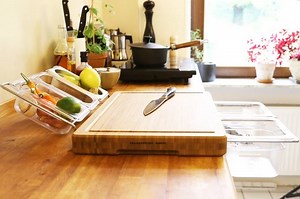 14M views · 181K shares | A cutting board that wants to make cooking easier. | Yahoo Finance | Facebook
