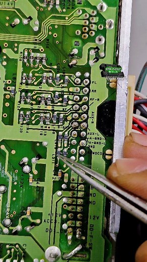 147K views · 4.7K reactions | upgrade again.. change auxiliary to bluetooth m18 #soldering #tips #upgrade #aux #auxiliary #tricks #oldheadunit #radiocassette | Giyan Circuit | Facebook