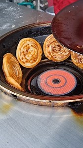 1,000-YEAR-OLD RECIPE FROM CHINA! Mula pa sa Tang Dynasty! Ngayon, nasa Baclaran na ang Guo Kui aka Pot Helmet aka Thousand Layer Bread at nakakaubos na ng 300 pieces a day! | Jayzar Recinto