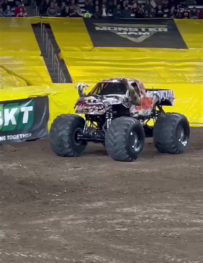 Custom Zombie Monster Truck Stunts at Monster Jam