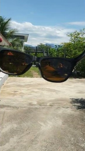 Oakley Frogskins Prizm Ruby lens color on bright​ day​ Non Polarized​ Sunglasses​