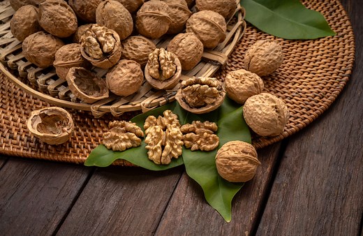 Comment cultiver le noyer pour récolter des noix ? - Elle Décoration