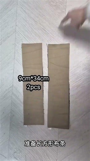 Turn Old Jeans into a Stylish Zipper Bag