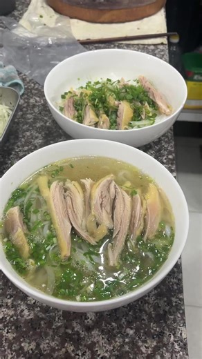 Khách Iu Thanh Toán Tại Quán Phở Củ Chi