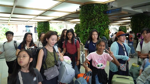 🎥✨ HIGHLIGHT ASMO QUỐC TẾ 2025 – BALI, INDONESIA 🌍 Ban Tổ chức Quốc tế ASMO đã gửi tới video highlight và bộ ảnh chính thức ghi lại những khoảnh khắc tiêu biểu nhất của Vòng thi Quốc tế ASMO 2025 tại Bali. ASMO Quốc tế 2025 không chỉ là một kỳ thi, mà còn là trải nghiệm đáng nhớ, nơi các thí sinh Việt Nam để lại dấu ấn bằng sự tự tin, kỷ luật và tinh thần học thuật nghiêm túc. 🇻🇳✨ 📸 Link ảnh chính thức từ BTC Quốc tế: https://drive.google.com/drive/folders/1n-Ol6jhAeHc84vBGUncVJKdU4jTssKTs 